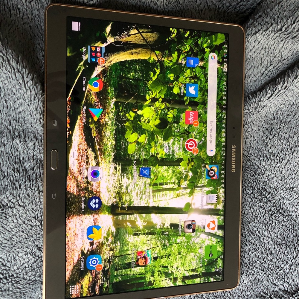 Samsung tablet - Picture 5 of 8